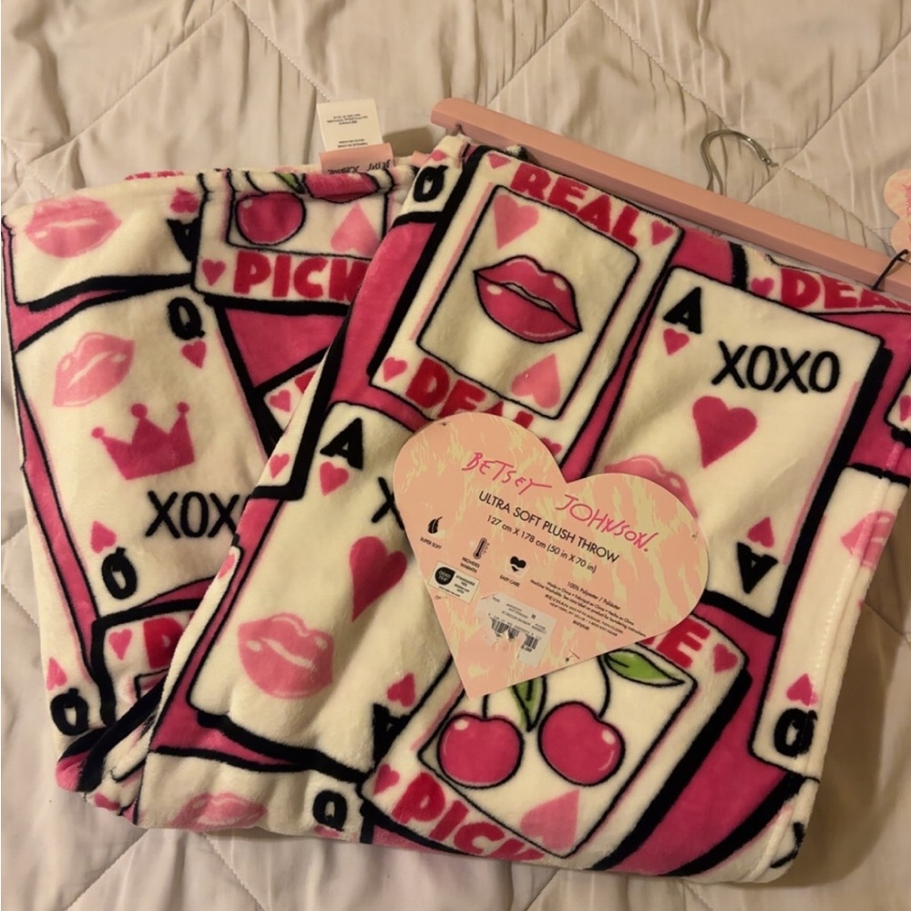 Betsey Johnson Pink and Cream Card Design Throw